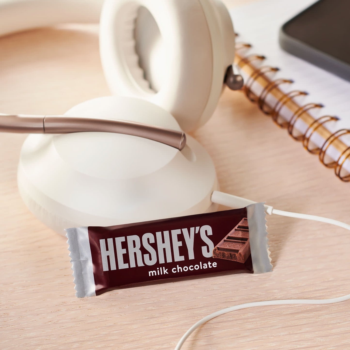 Hershey's Milk Chocolate Snack Size Candy, Jumbo Pack 18 oz